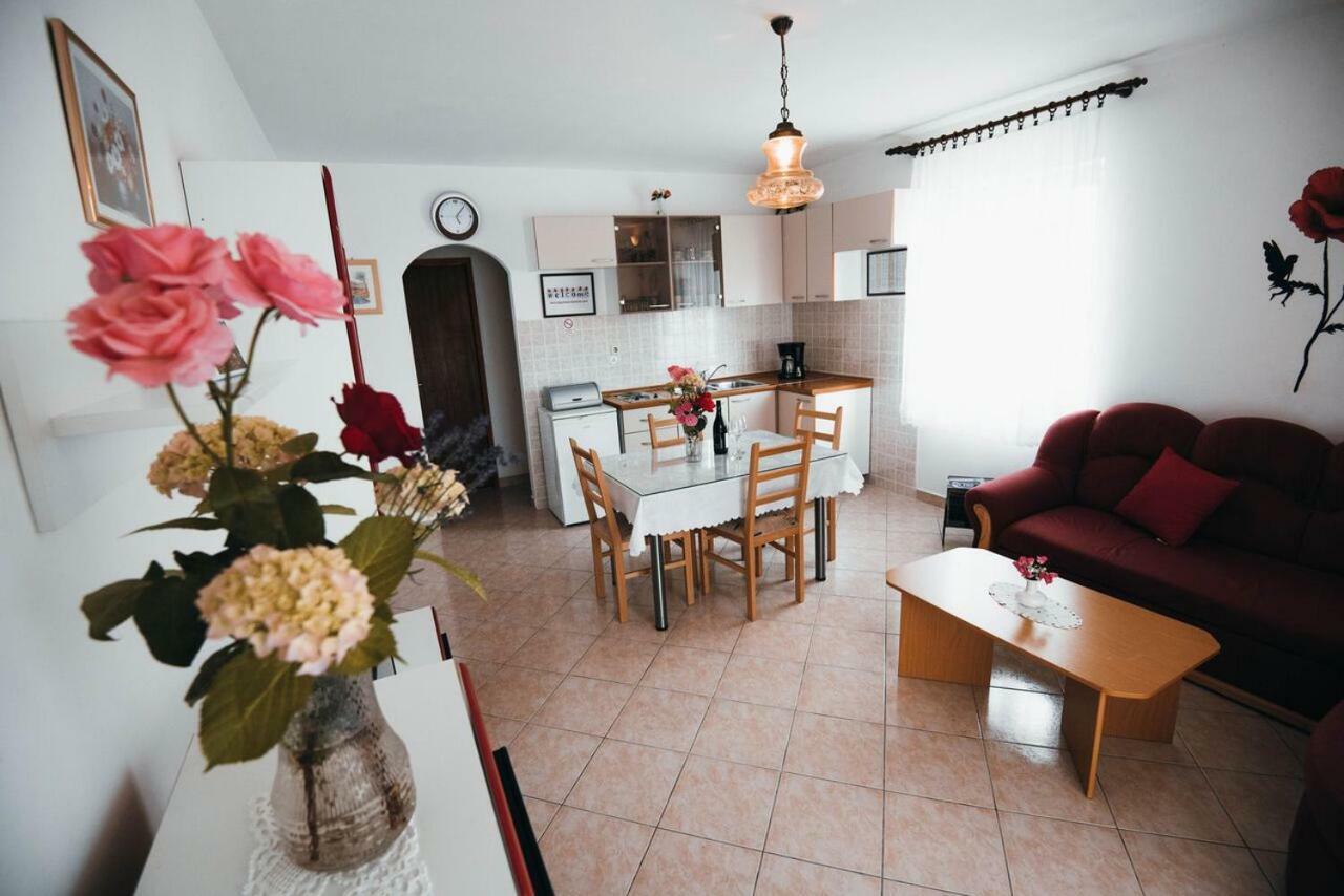 Apartmani Tamaris ヴォディツェ エクステリア 写真